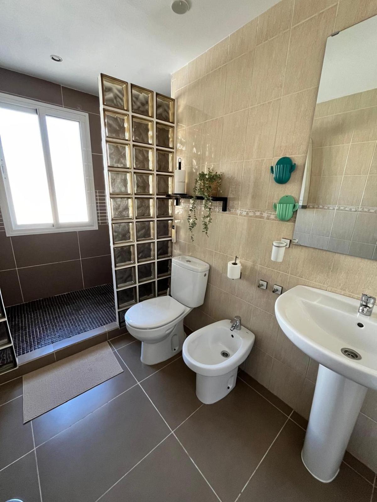 Malaga Prime Location - Stylish Apartment With Free Wifi, Free Parking, Steps From The Historic Center Exteriör bild